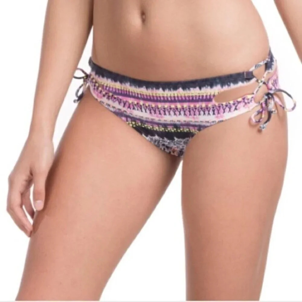 Bikini lab bottom